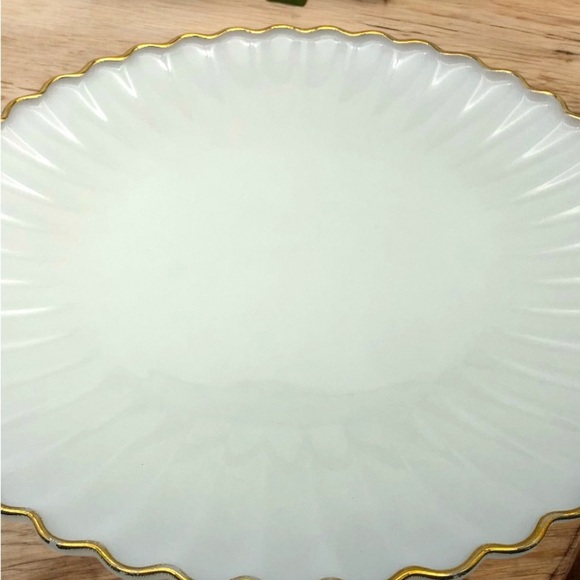 Vintage Large Milk Glass Platter 14.5” Ruffled Edge 22k Gold Trim Anchor Hocking - Picture 3 of 6